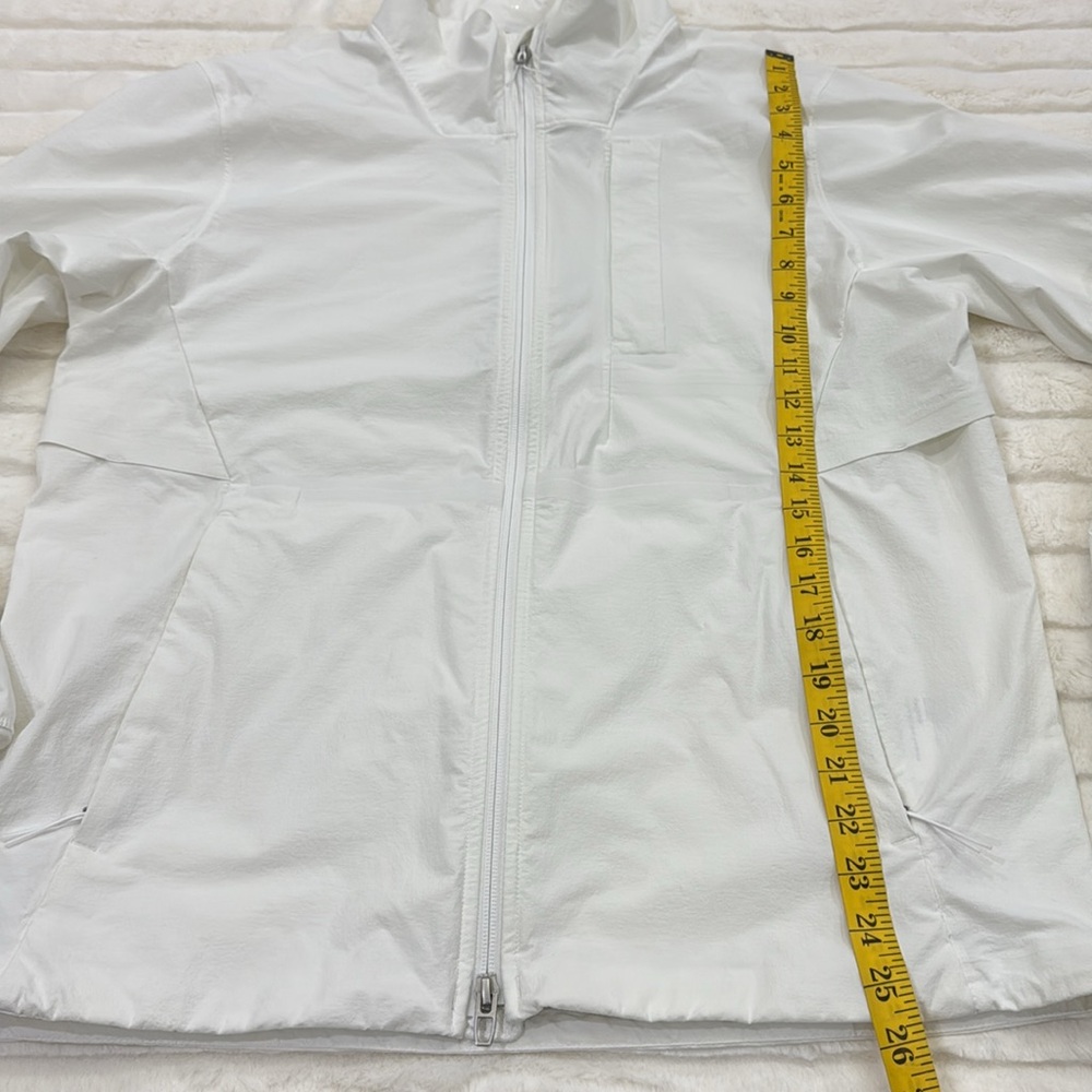 Lululemon Sojourn Windbreaker Jacket - Picture 7 of 12